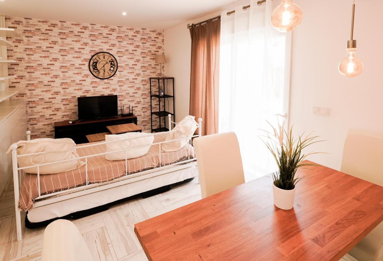 Apartamento con terreno privado - a 800m de Playa Poniente Benidorm Exterior foto